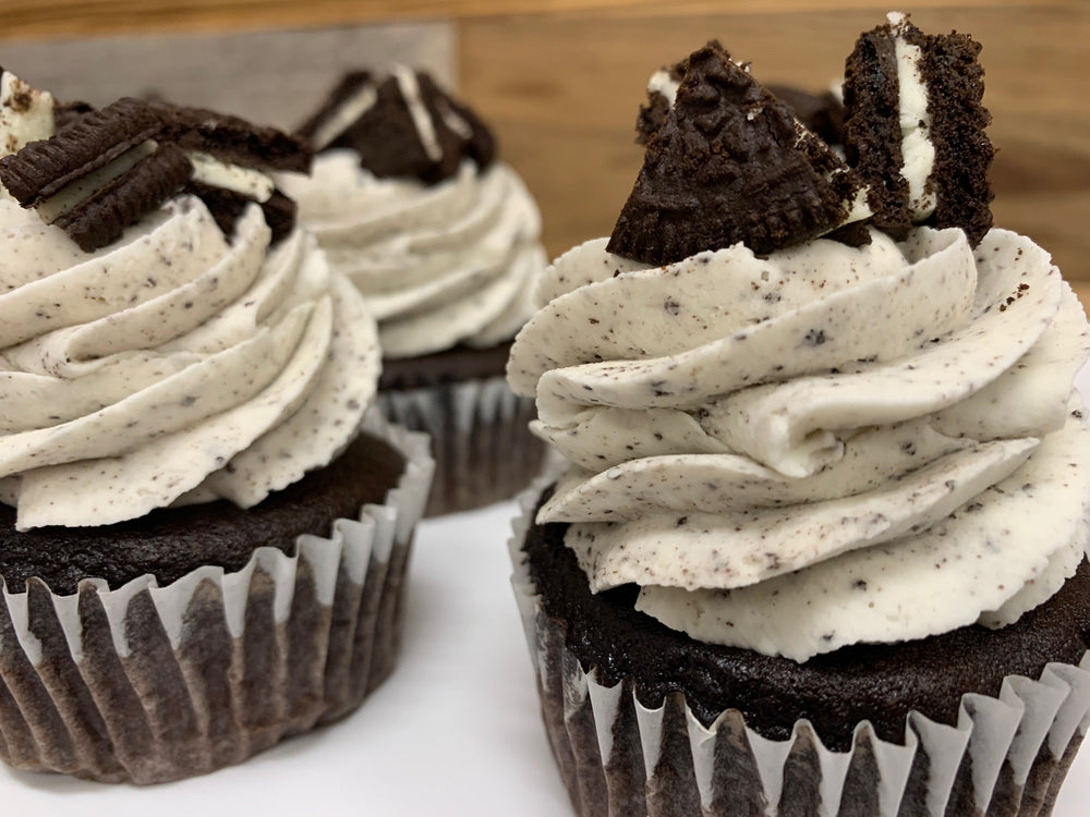 Cookies 'N Creme Cupcakes (Dozen)