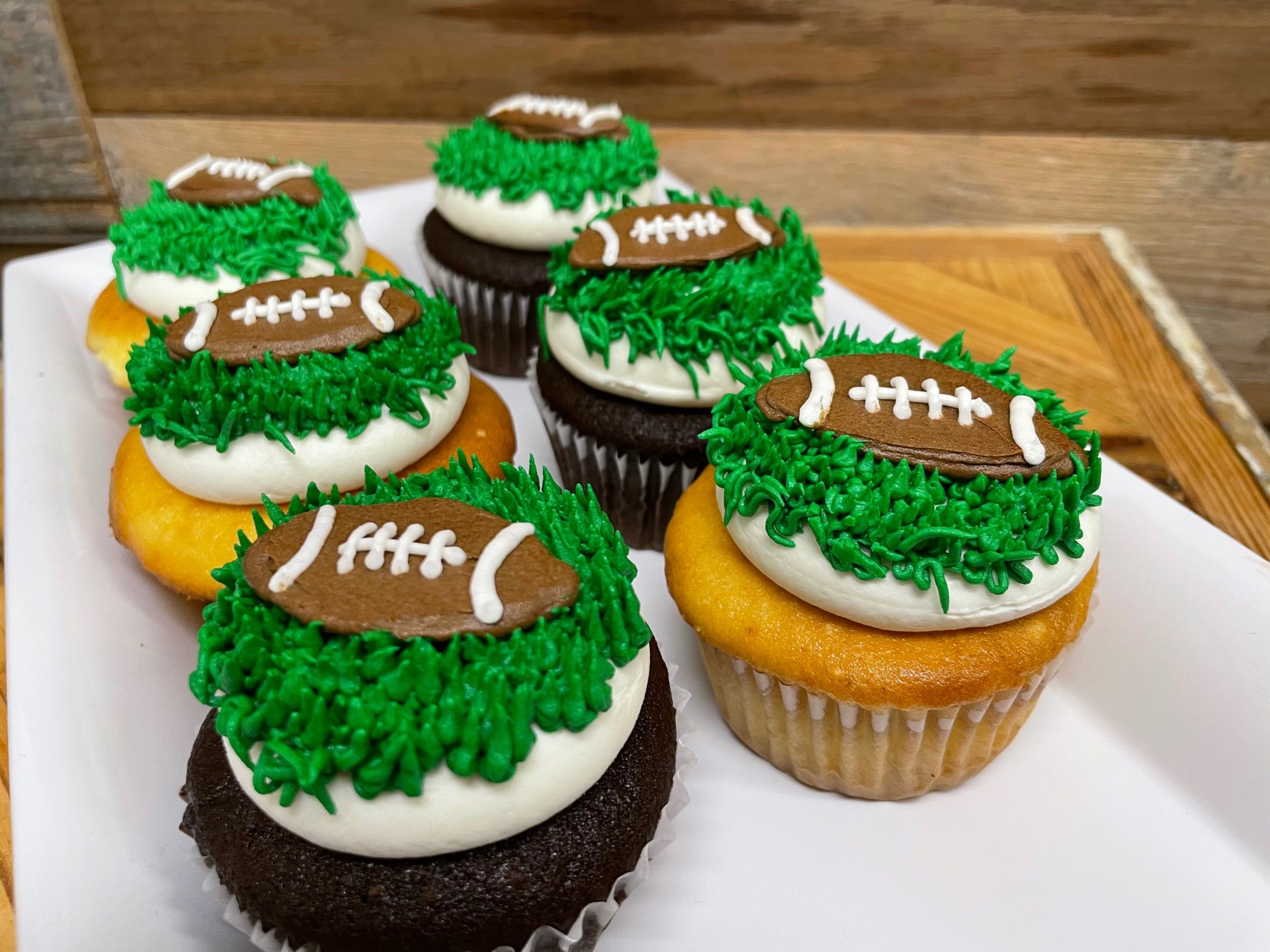 Super Bowl Cupcakes (6 Pack)